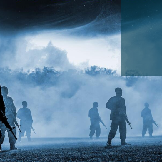 soldater i tågelandskab